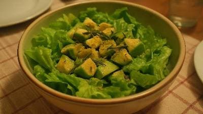 Salada de Abacate e Alface com Aromatizado de Alecrim