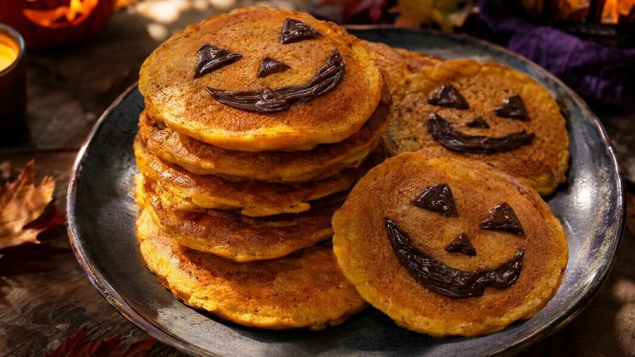 Panquecas de Abóbora com Carinhas de Halloween à Moda das Beiras